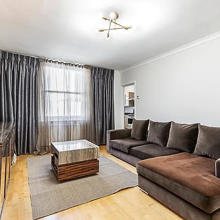 Notting Hill Charm Apartment